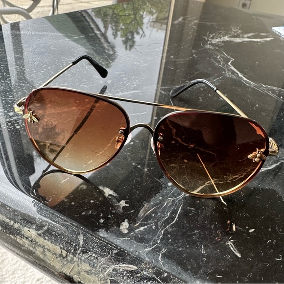 BEE ♡ Aviators Sunglasses - Picture 3 of 6
